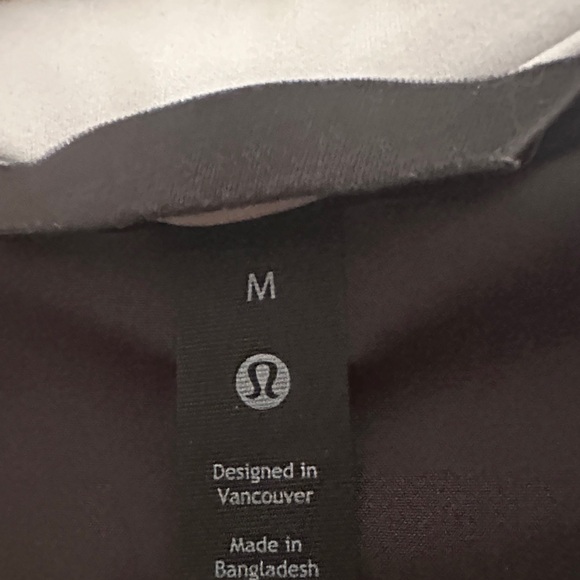 Lululemon Athletica Black and Cream Puffer Vest - Picture 5 of 5